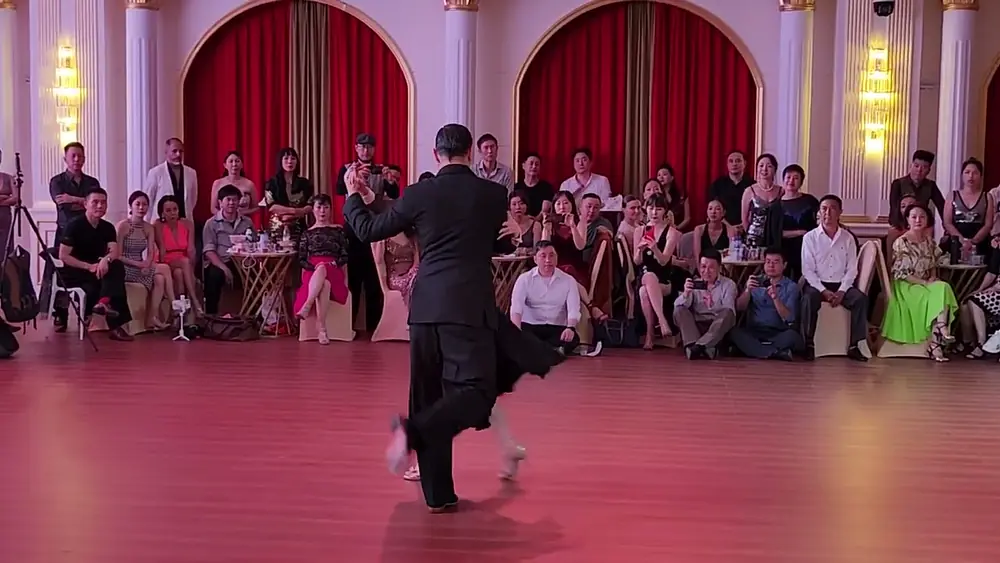Video thumbnail for Suyay Quiroga & Jonny Carvajal at Quanzhou (China) Tango Festival no.1