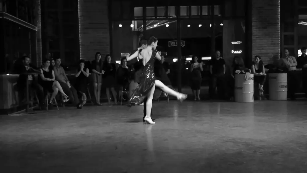 Video thumbnail for Alejandro Ferreyra & Fernanda Grosso. El Puntazo/Juan D'Arienzo. Milonga Del Mar (31.10.2017)