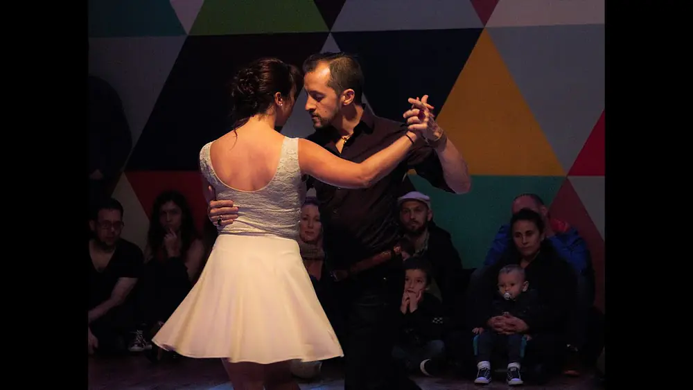 Video thumbnail for Guillermo Cerneaz & Gaby Mataloni - DNI Tango 2016 1/4