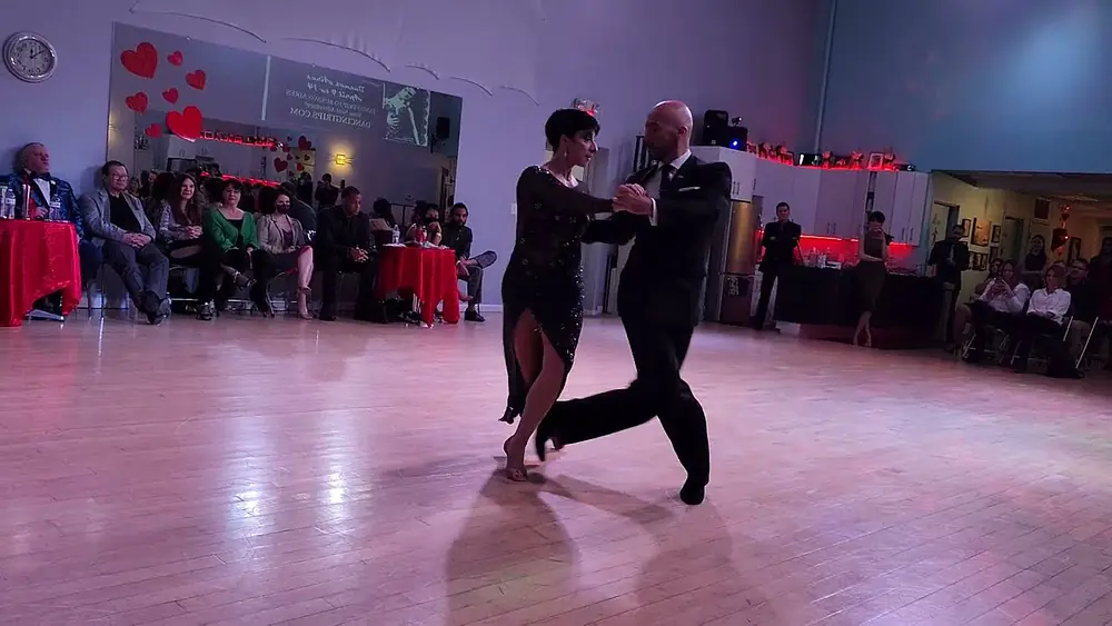 Video thumbnail for Argentine tango: Adriana Salgado & Orlando Reyes - Zum