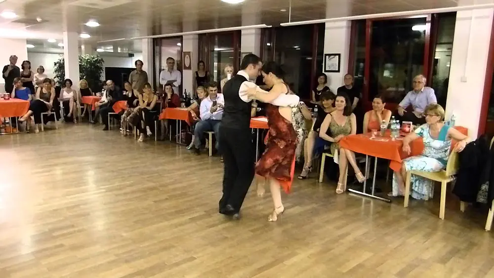 Video thumbnail for Vaggelis Hatzopoulos and Marianna Koutandou, milonga