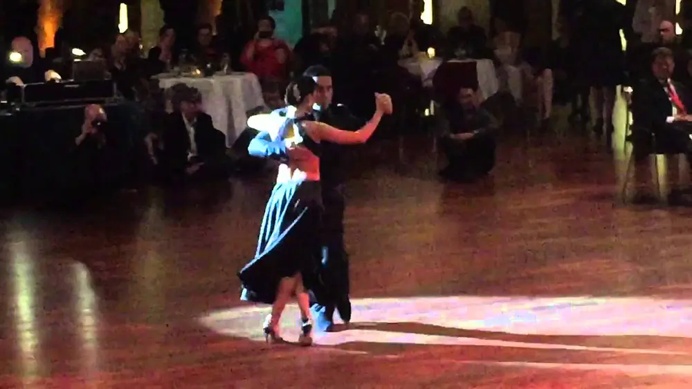 Video thumbnail for Leonel Mendieta y Natalia Hassan 3/4 "juntos de ora" de Color Tango