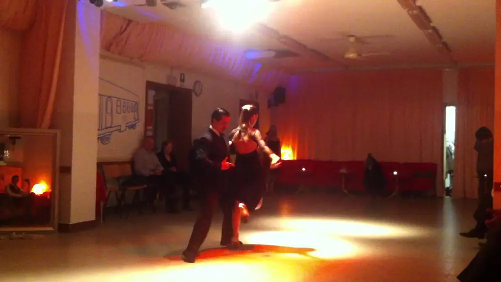 Video thumbnail for Malvina Gili y Sebastián Zánchez - Tango -  in Tangueria 2011 - 18 November (3)