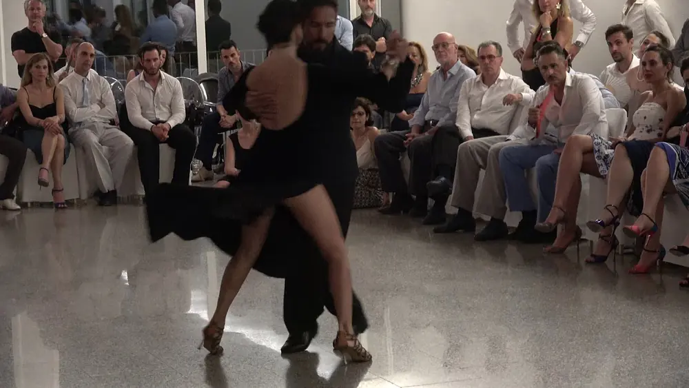 Video thumbnail for Guille Barrionuevo y Mariela Sametband   Apulia Tango Festival  02 06 2018  1 4