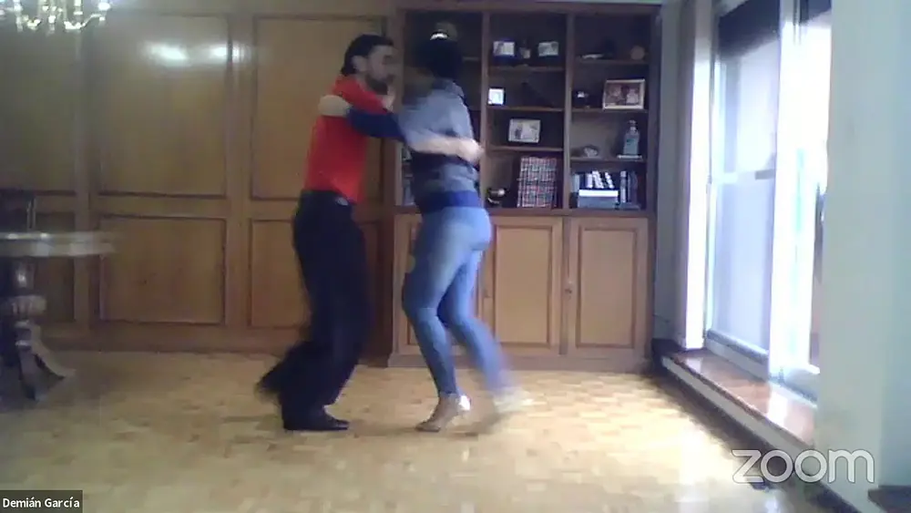 Video thumbnail for ⏰🇦🇷13:30 h: "Vals" con Demián García. Estamos en Zoom