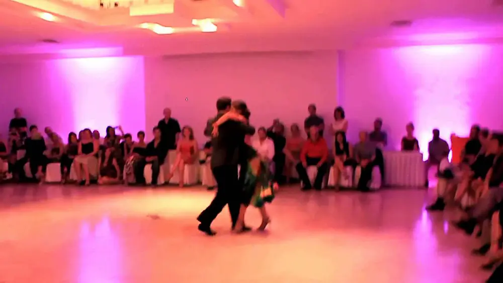 Video thumbnail for Hernán Prieto & Daniela Roig - La milonga de Buenos Aires