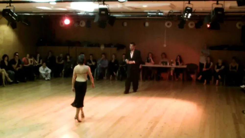 Video thumbnail for Jorge Pahl y Verónica Palacios bailan con la Orquestsa de Juan D'Arienzo