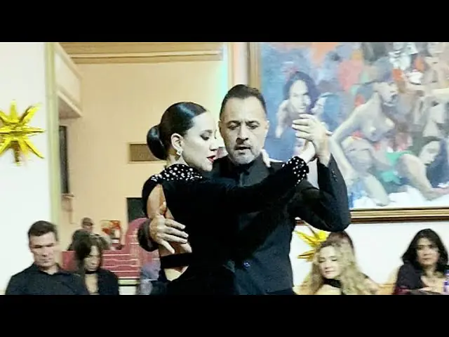 Video thumbnail for Tú, el Cielo y Tu(Di Sarli) Agustina Juanbelz y Facundo Barrionuevo. En lo de Balmaceda 3abr25 (1/3)