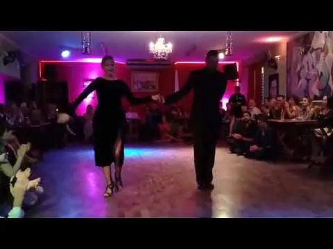 Video thumbnail for Facundo de la Cruz e Noelia Hurtado 4/4 - Mucho Tango