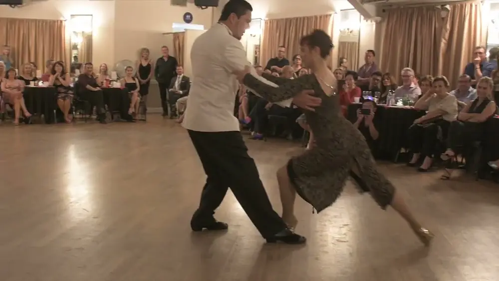 Video thumbnail for Miriam Larici and Leonardo Barrionuevo at Milonga Corazón 3/3