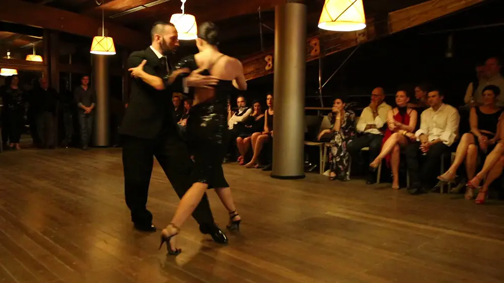Video thumbnail for La straordinaria esibizione di Loukas Balokas e Georgia Priskou a Donoratico.