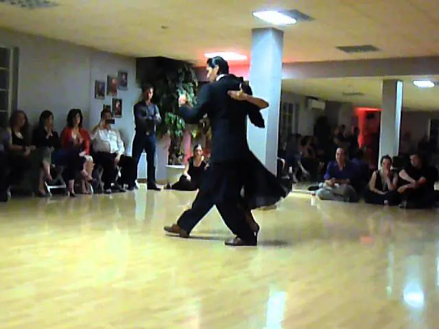 Video thumbnail for Florencia Labiano & Hernan Rodriguez (vals) Ville la grand - France - 24 mai 2014