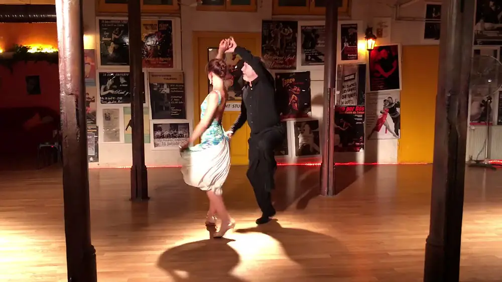Video thumbnail for Claudia Jakobsen y Alejandro Sanguineti.