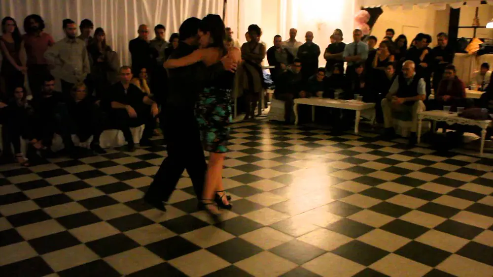 Video thumbnail for Eva Icikson y Brenno Marques en La Bicicleta Milonga