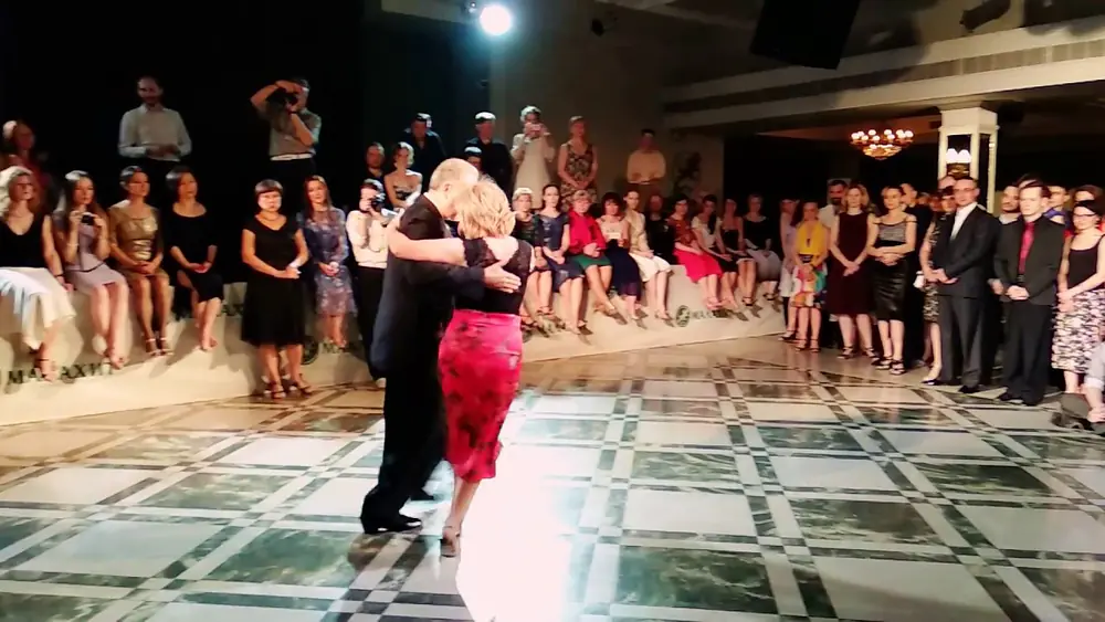 Video thumbnail for Irina Petrichenko y Ricardo Barrios - La Vida del Tango (1/2)