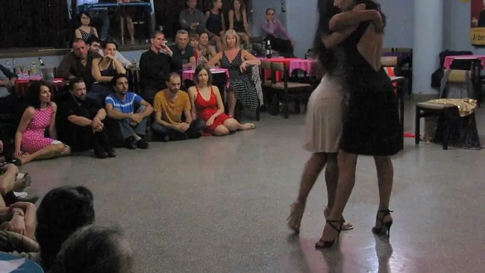 Video thumbnail for MOIRA CASTELLANO y CORINA HERRERA en Viva La Pepa! Milonga (1/2)