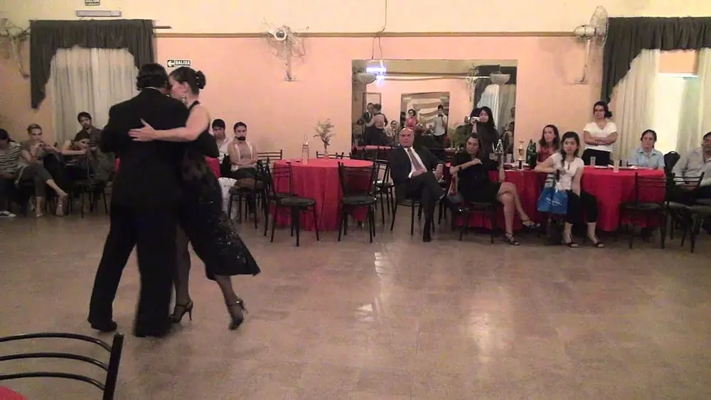 Video thumbnail for Maximiliano Cristiani y Anabella Brogioli - La milonga que faltaba (Edgardo Donato)
