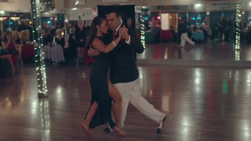 Video thumbnail for Junior Cervila & Guadalupe Garcia - Tus Palabras Y La Noche