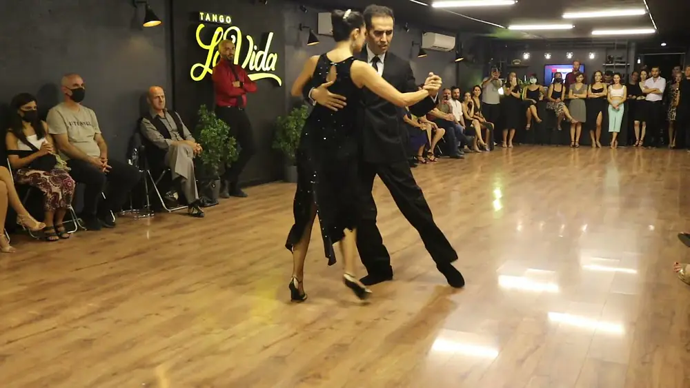 Video thumbnail for Alper Maşalı & Buket Akdol 1/4  Tangox2 - Pobre Flor  Tango La Vida Golden Nights