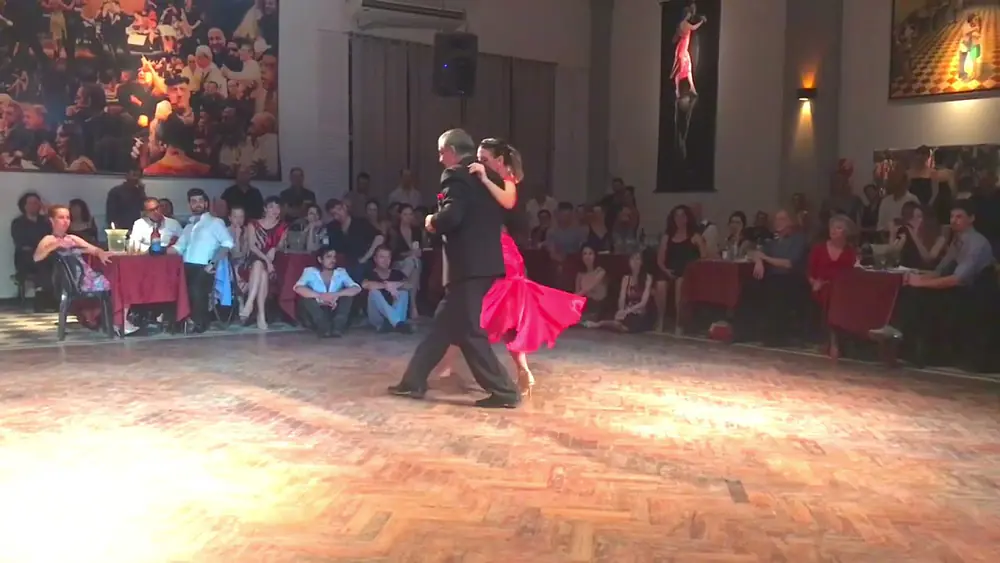 Video thumbnail for Desde el alma - bailan Julio Balmaceda y Virginia Vasconi - Tango Bardo