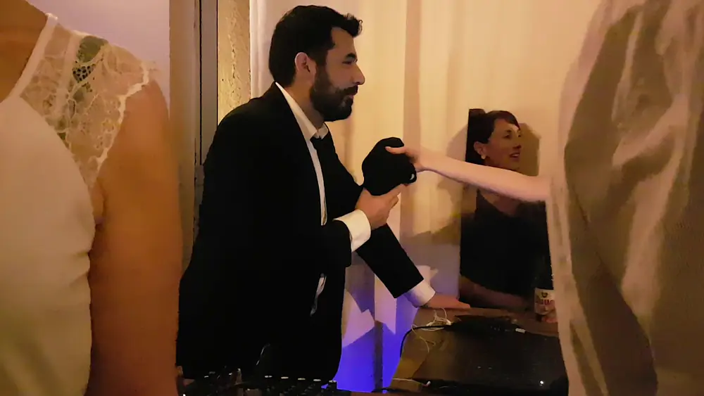 Video thumbnail for Milonga La Grande Tutti  _  DJs  Adam Sahraoui  et  Andres Molina @ Tanguedia _ Paris