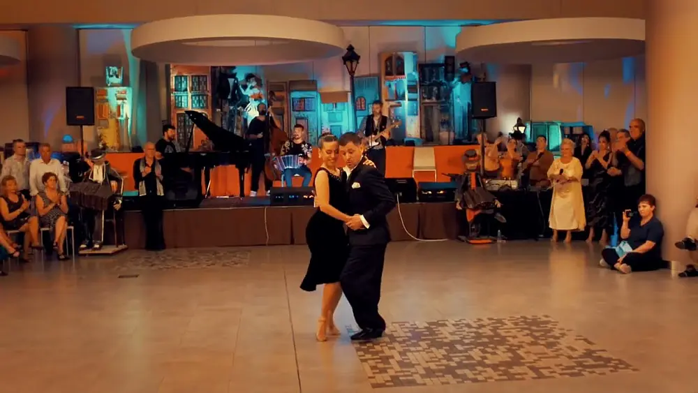 Video thumbnail for Yanina Quiñones & Neri Piliu Milonga! Con El Cachivache en Benidorm