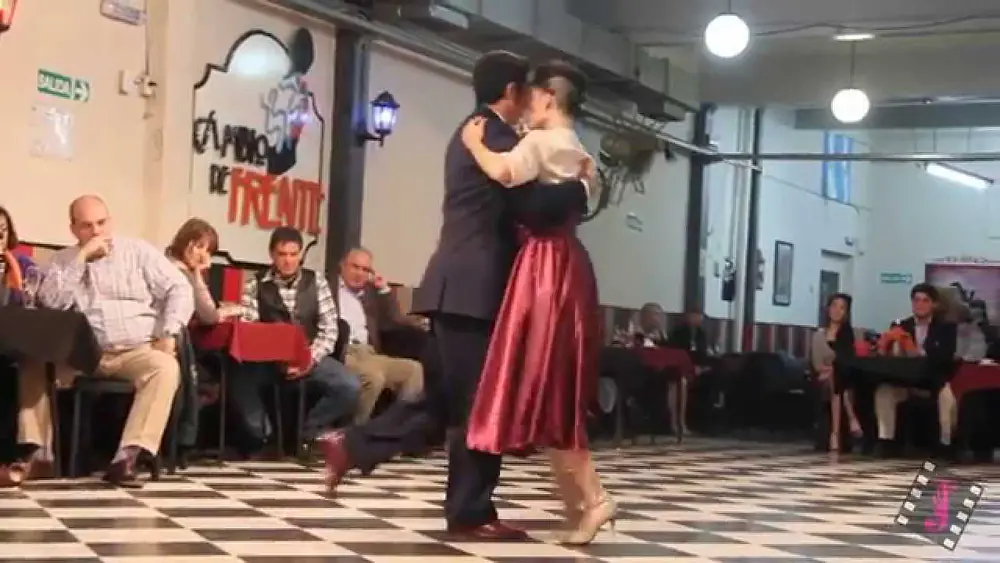 Video thumbnail for MARTIN VICENTE Y AYELEN URRUTIA en el Sin Rumbo (Tango ¤ Di Sarli)