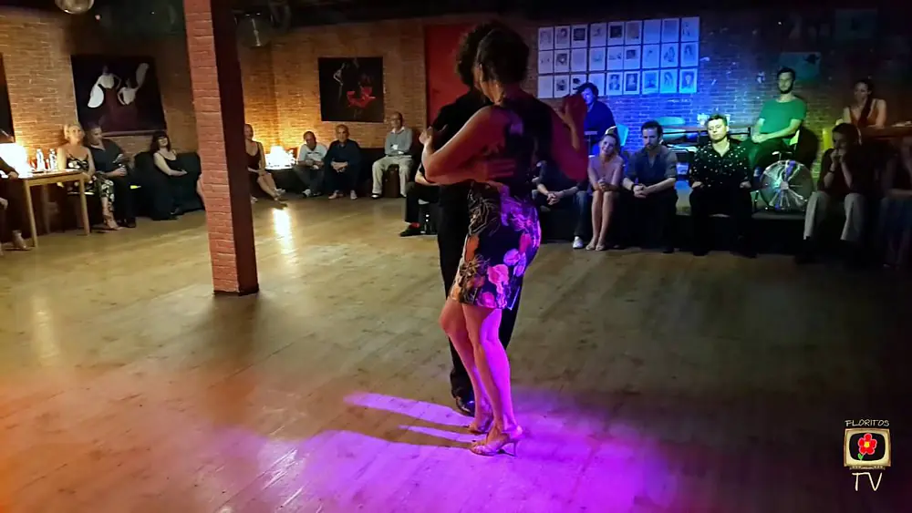 Video thumbnail for Ola Niesler, Michał Zachariasiewicz - Carlos Di Sarli - Oscar Serpa - Sin Ti 3/3