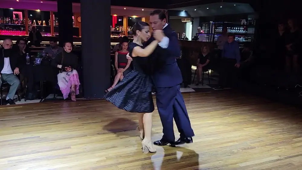 Video thumbnail for Julieta Cappiello & Alvaro Salas en Milonga Malena "COMO NINGUNA" (2/4)