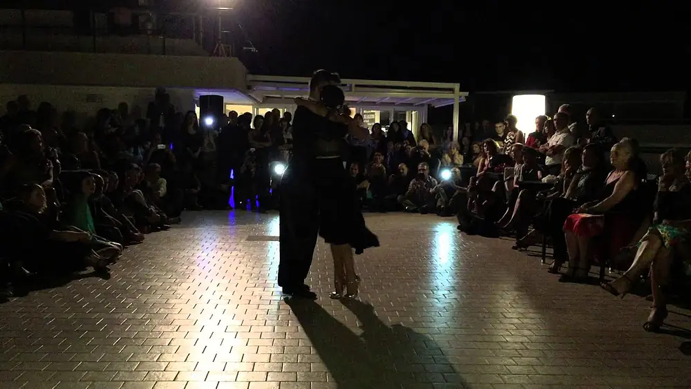 Video thumbnail for Javier Rodriguez y Luna Palacios  / milonga
