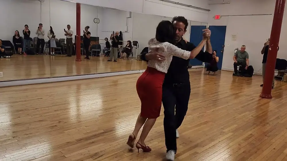 Video thumbnail for Argentine tango workshop - Vals: Sofia Saborido & Pablo Inza - Quién será