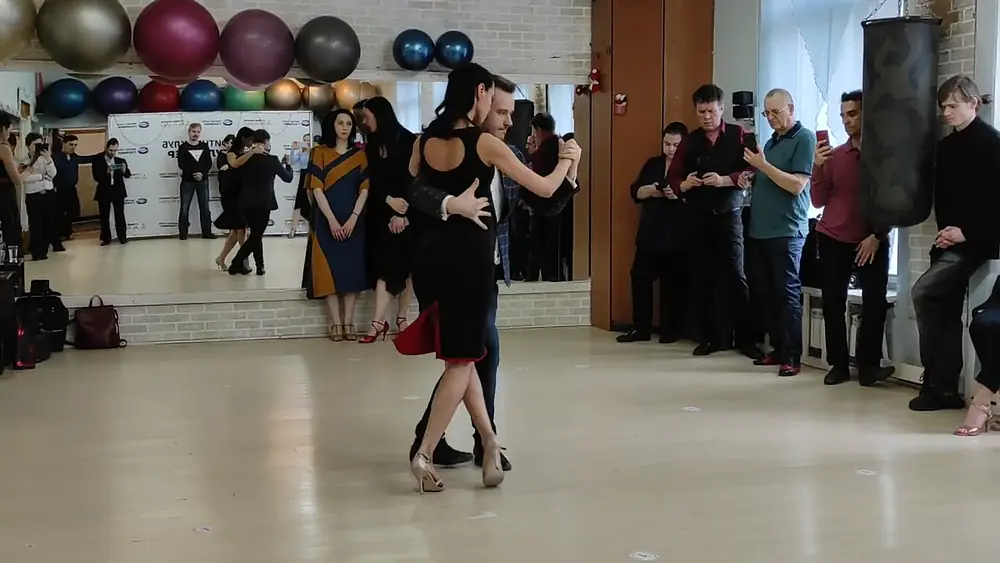 Video thumbnail for Tango: Giro to the left, lapiz, sacada | Mikhail Tchudin - Elvira Kashkarova