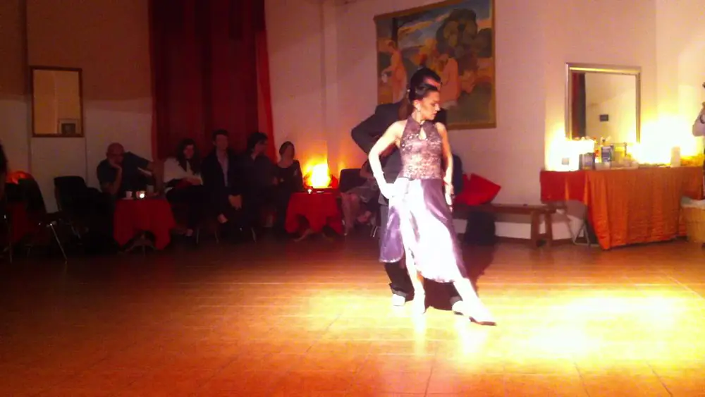 Video thumbnail for Malvina Gili y Sebastián Zánchez - Tango - in Tangueria 2011 (5)