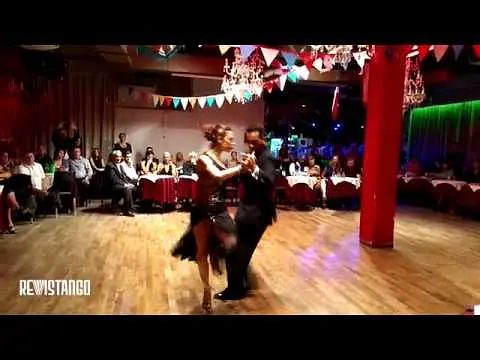 Video thumbnail for Laura D'Anna & Sebastián Acosta bailan: Tango El Ingeniero, Di Sarli en "Milonga Porteño y Bailarín"
