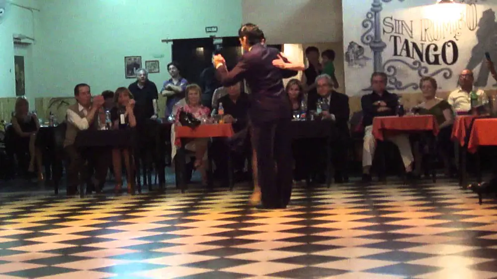 Video thumbnail for Sin Rumbo, bailan Julieta Questa y Raul Choque 3/3