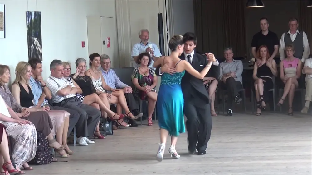 Video thumbnail for Eva Icikson & Brenno Marques: demo milonga @ Brunchmilonga Tangorrion