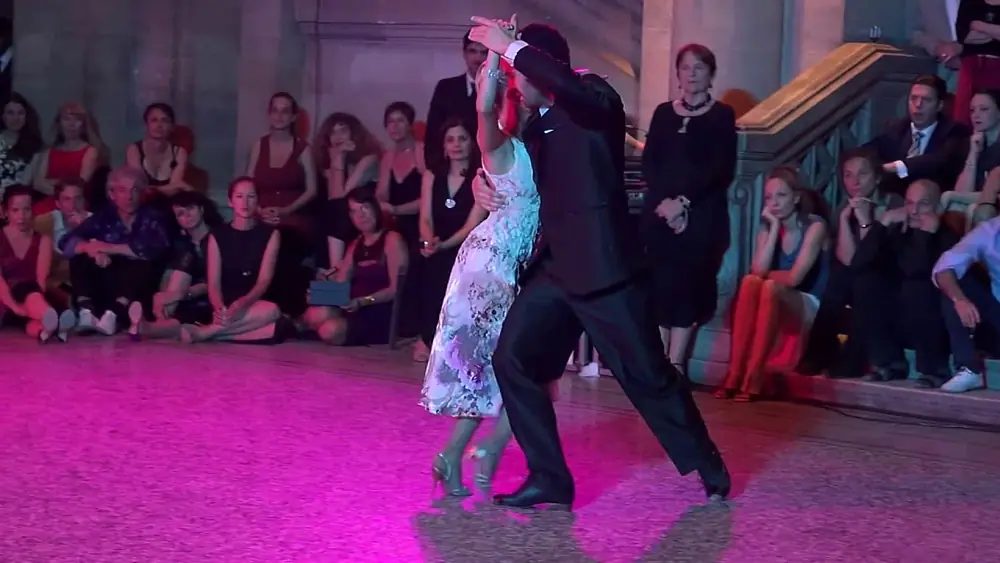 Video thumbnail for Carolina GIANNINI and Mauro CAIAZZA @ Bordeaux Cite Tango Festival 2016 2/3