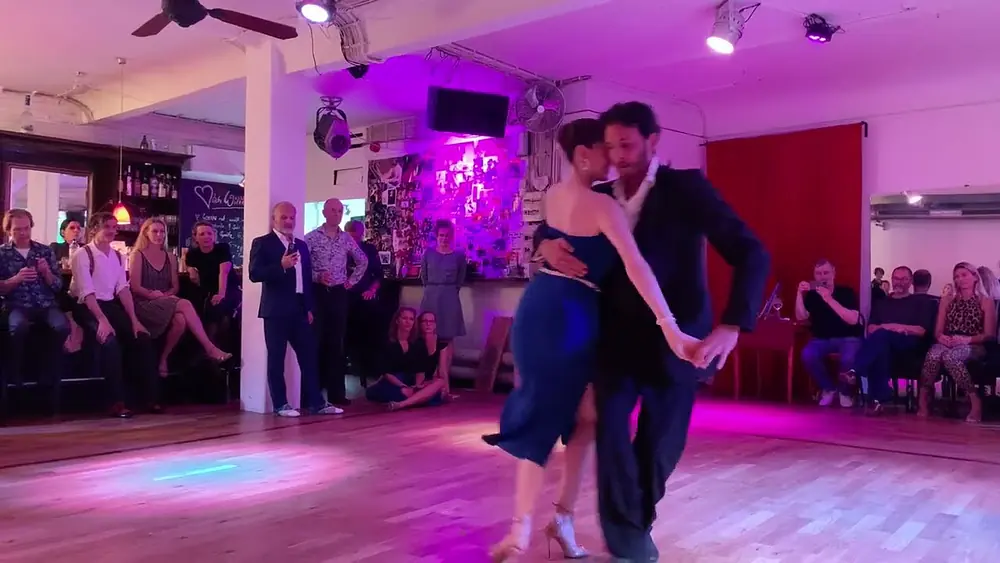 Video thumbnail for Demetrio Scafaria & Maude Andrey - Saca Chispas - Orquesta Tipica Julio de Caro