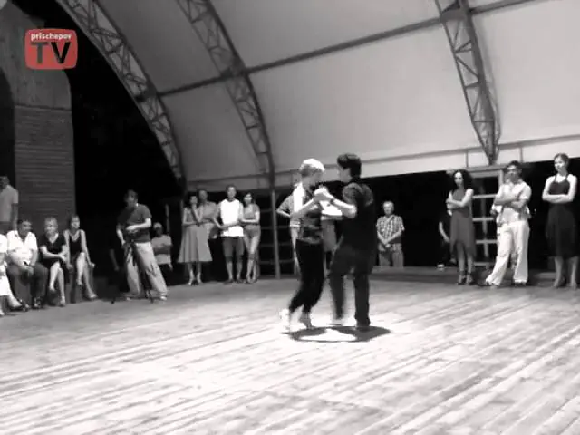 Video thumbnail for Luis Squicciarini & Anna Zyuzina, Russia, Moscow, Milonga in "Ekaterina's Garden", 14.08.2010