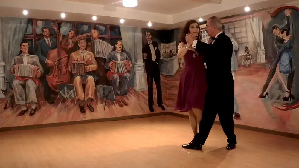 Video thumbnail for Te deseo Feliz Navidad con este vals - Juana García y Julio Robles