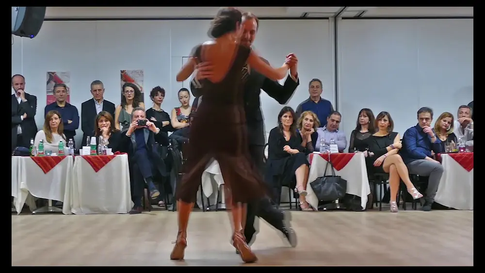 Video thumbnail for Vincenzo Caiazzo & Oxana Matskevich, Fruta amarga (Chicho e Juana Napoli Long Weekend, 3/3)