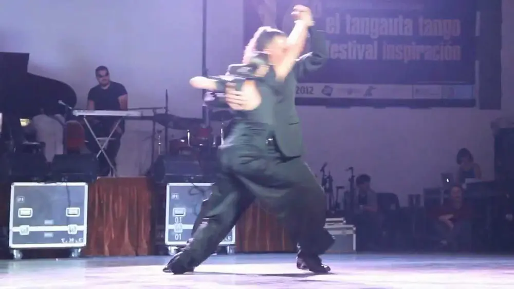 Video thumbnail for EDUARDO CAPUSSI Y MARIANA FLORES -16° Aniversario El Tangauta Festival Inspiracion