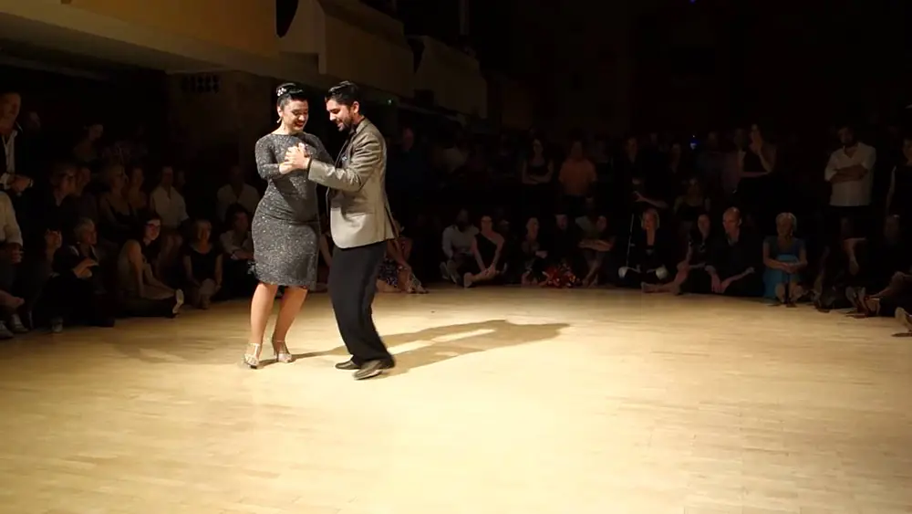 Video thumbnail for Ariadna Naveira & Fernando Sanchez