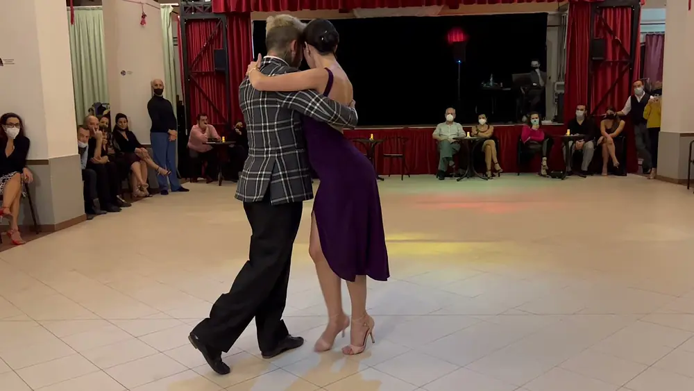 Video thumbnail for Jonatan Aguero e Isabella Fusi - Ferrara (4)