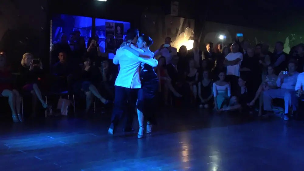 Video thumbnail for Facundo Pinero y Augustina Piaggio - Bari International Tango Congress - 3.11.2018  1.4