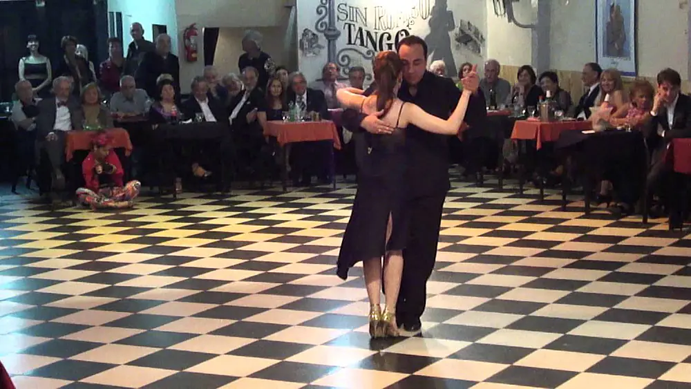 Video thumbnail for Sin Rumbo, bailan Jose Ferraro y Paola Tacchetti 3/3
