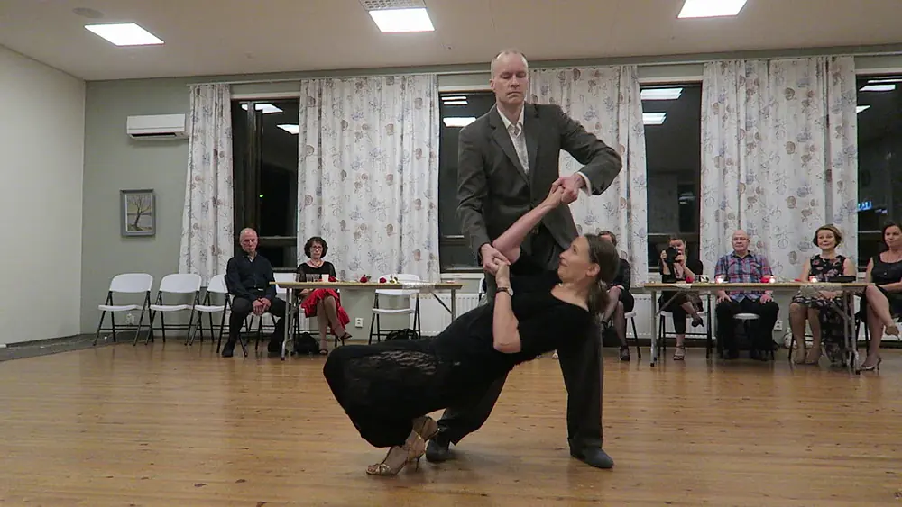 Video thumbnail for Tango Argentino con Jari y Minna en Oulu 2019 1