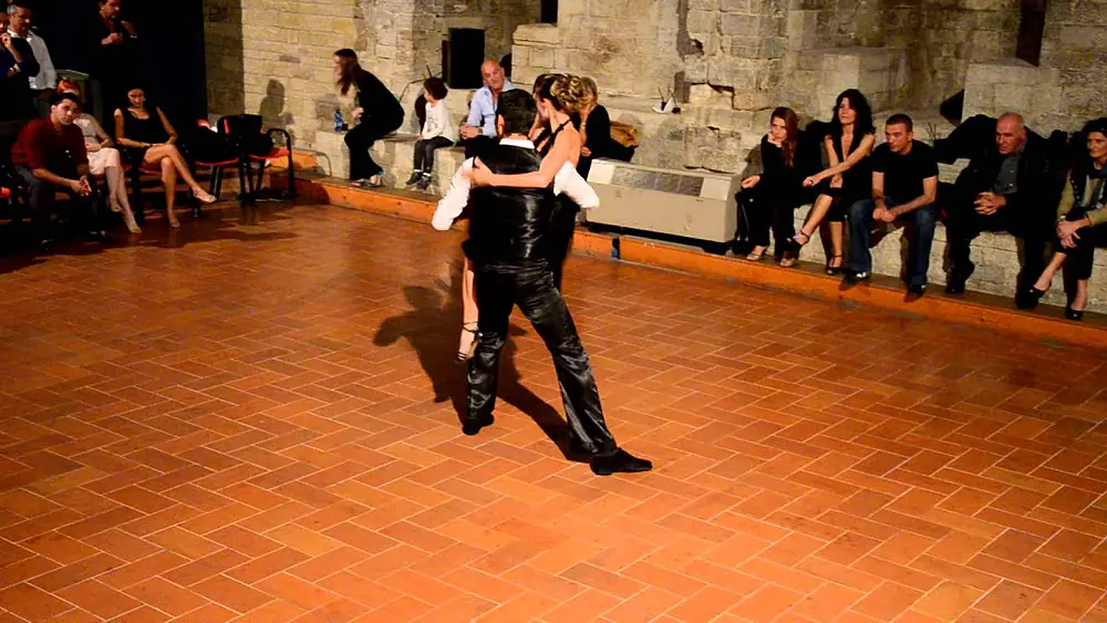 Video thumbnail for MAXI COPELLO y NADIA JOHNSON Anteprima TODI TANGO FESTIVAL  Alice Tango a Todi 20 10 2012 4:4