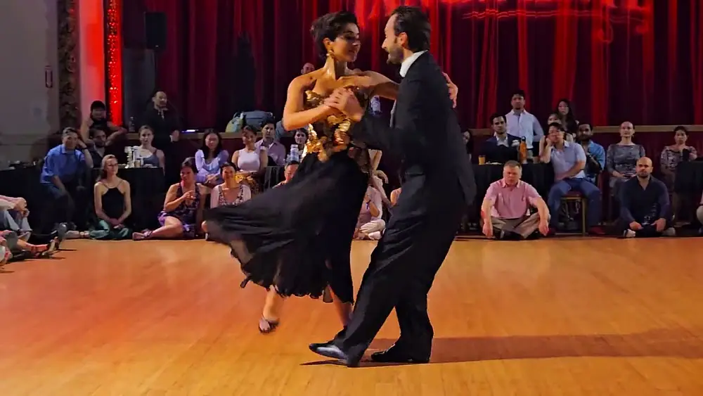Video thumbnail for Lorena Tarantino & Gianpiero Galdi at Tangamente (4 of 4)