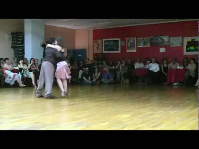 Video thumbnail for Milonga; Carlito Espinoza et Ariane Liautaud le 13/03/2011 à "Carrément tango"